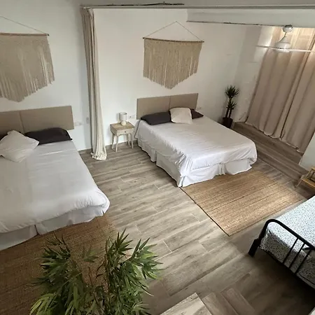 Costa Maresme, Barcelona ,valentinos House & Pool Villa *